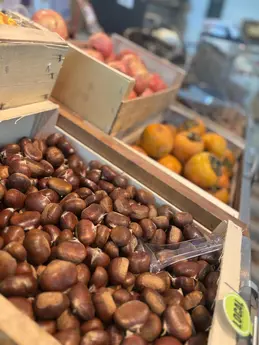 511-biocoop-coustellet-culture-bio-magasin-chateigne-fruit-legume-coque-saison.webp