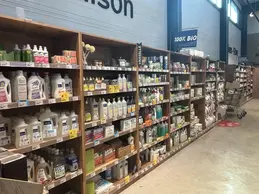 511-biocoop-coustellet-culture-bio-magasin-cosmetique-lessive-produit-maison-bien-etre.webp