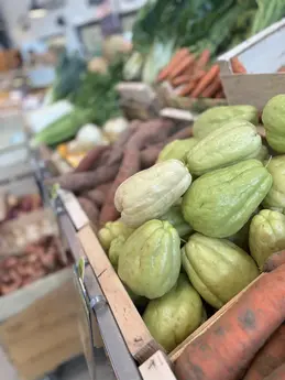511-biocoop-coustellet-culture-bio-magasin-fruit-exotique.webp